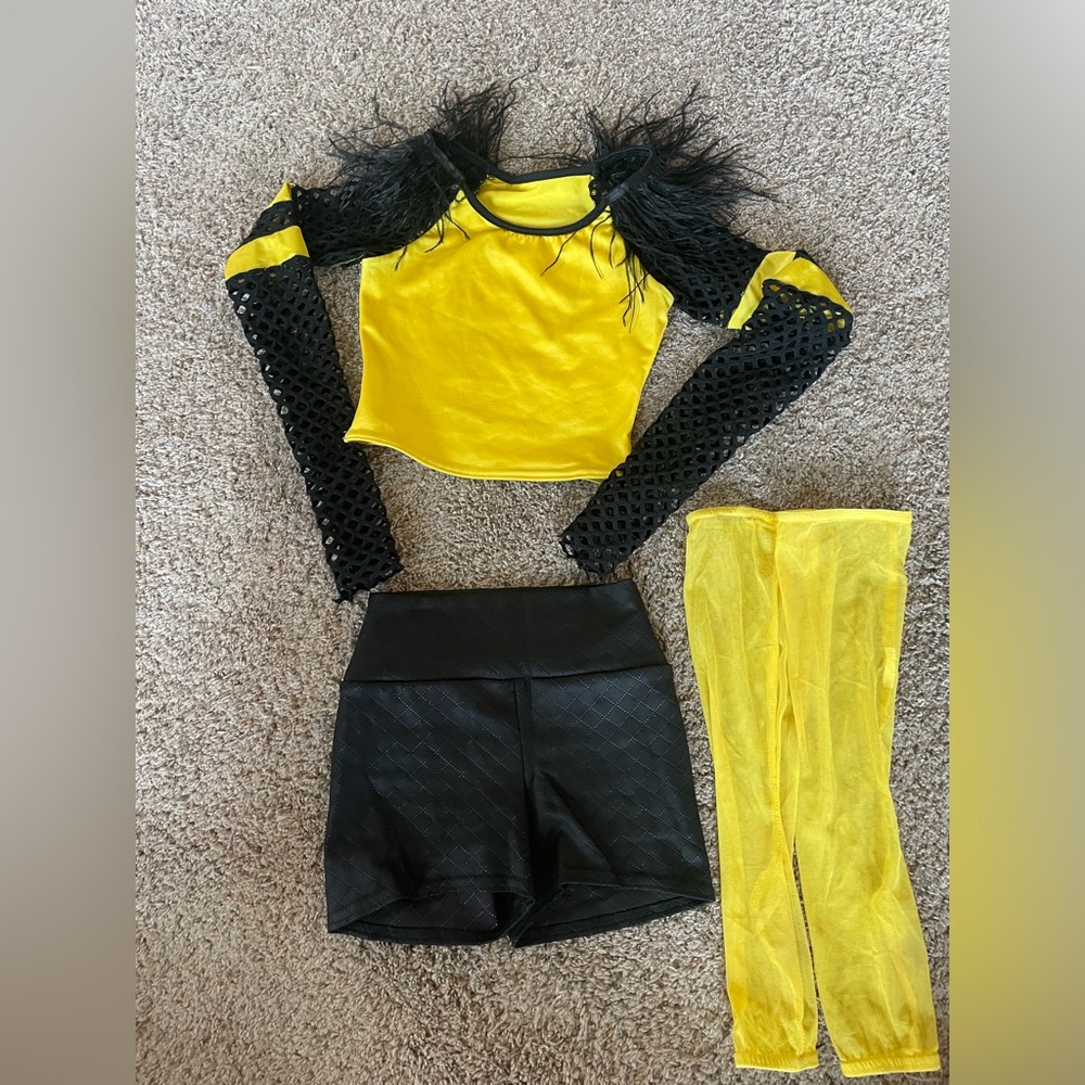 Med child hip hop costume 4 piece
017